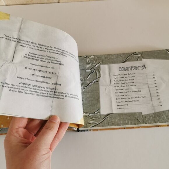 There I Fixed It Book - DIY Jokes Humour Funny Memes Gag Gift - Picture 4 of 8